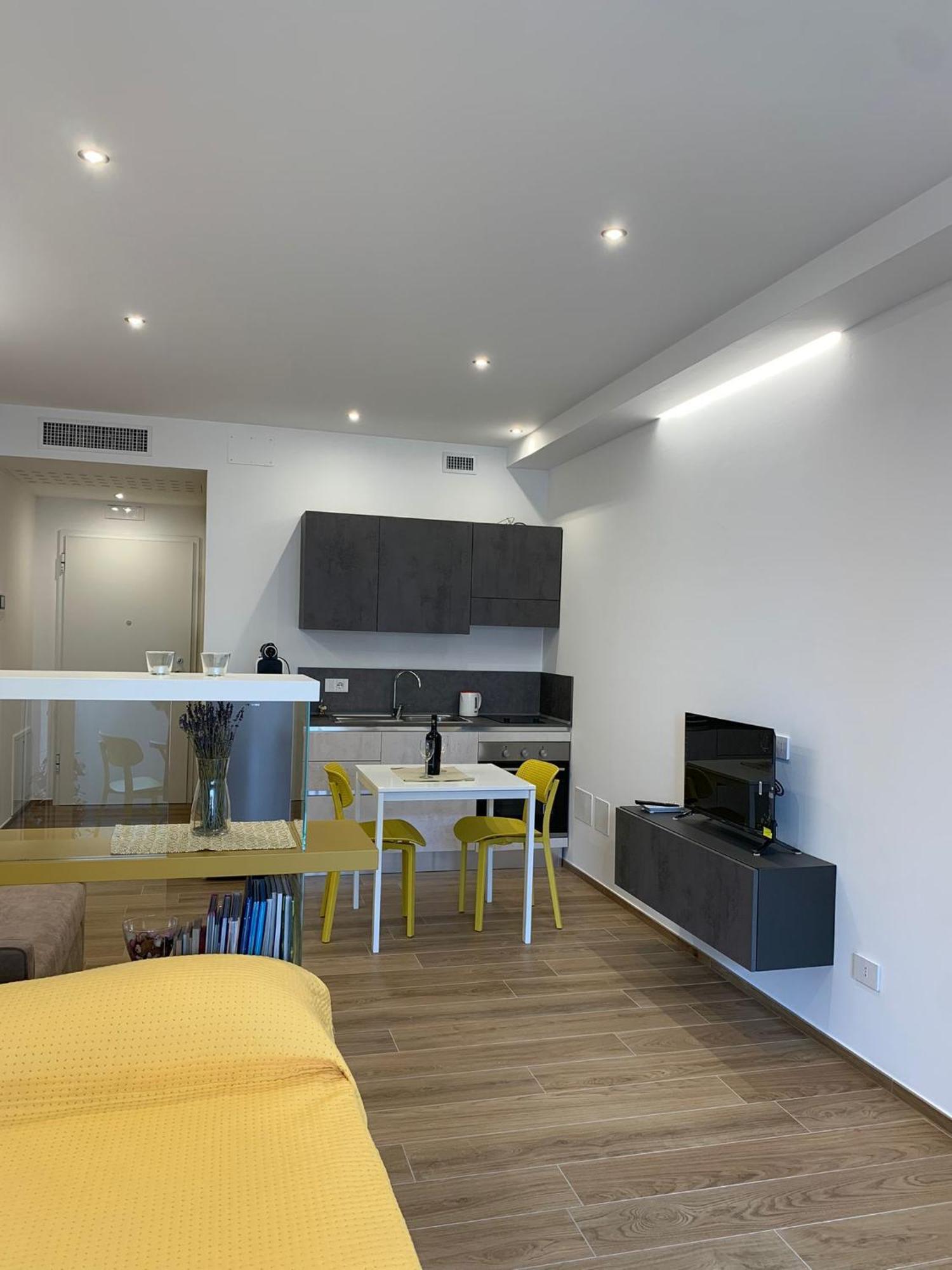 Domus13-With Private Parking Apartamento Bari Exterior foto